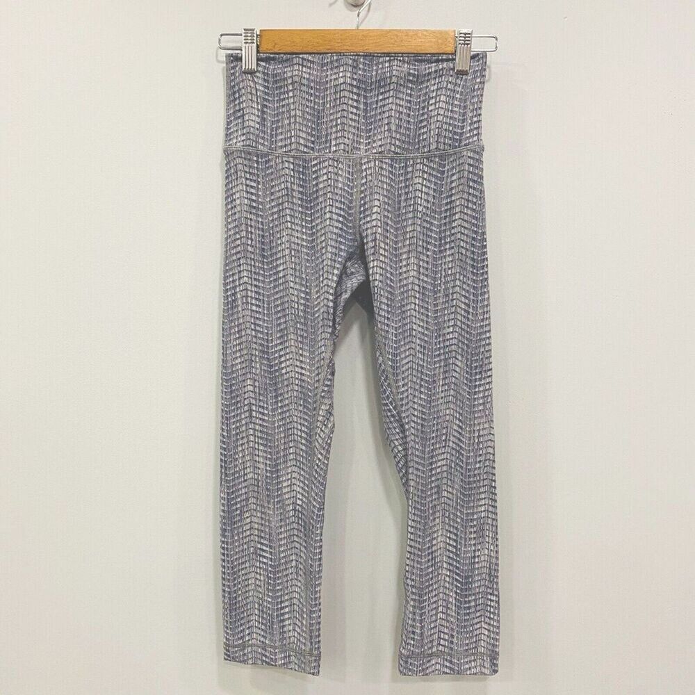 LULULEMON 6 Wunder Under Gray Crop 22” Leggings Arrow Battleship Jacquard Yoga